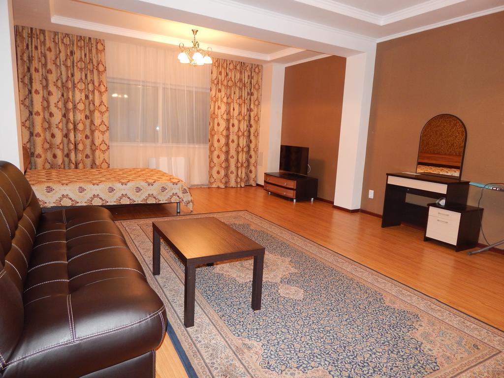 ホテル Sky House Astana 部屋 写真