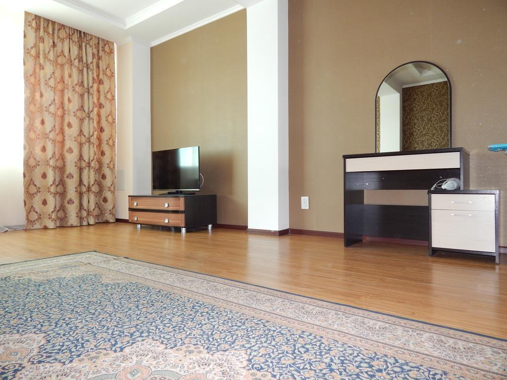 ホテル Sky House Astana 部屋 写真