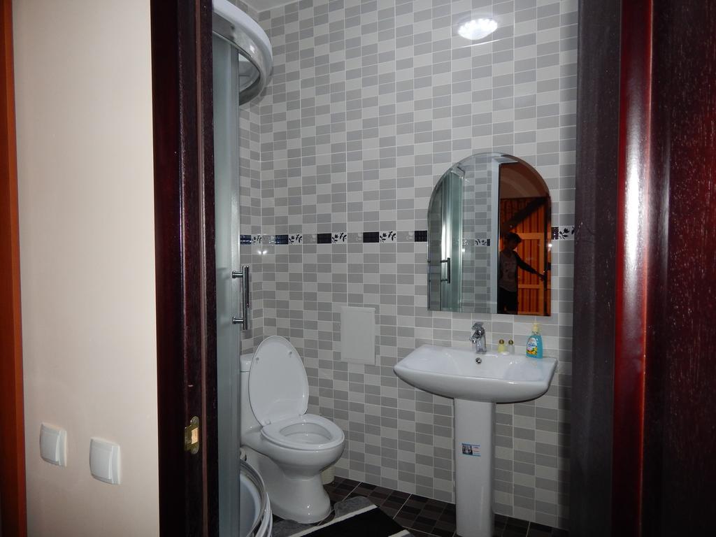 ホテル Sky House Astana 部屋 写真